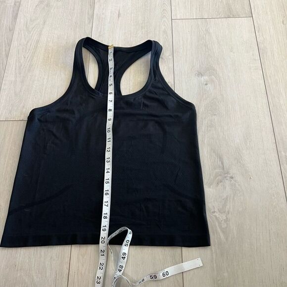 Lululemon women’s top size 8 - Picture 3 of 5